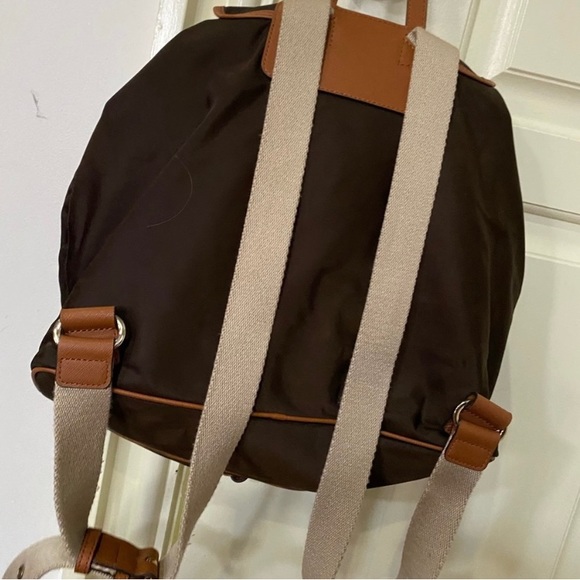 Michael Kors backpack 🎒 - Picture 2 of 3